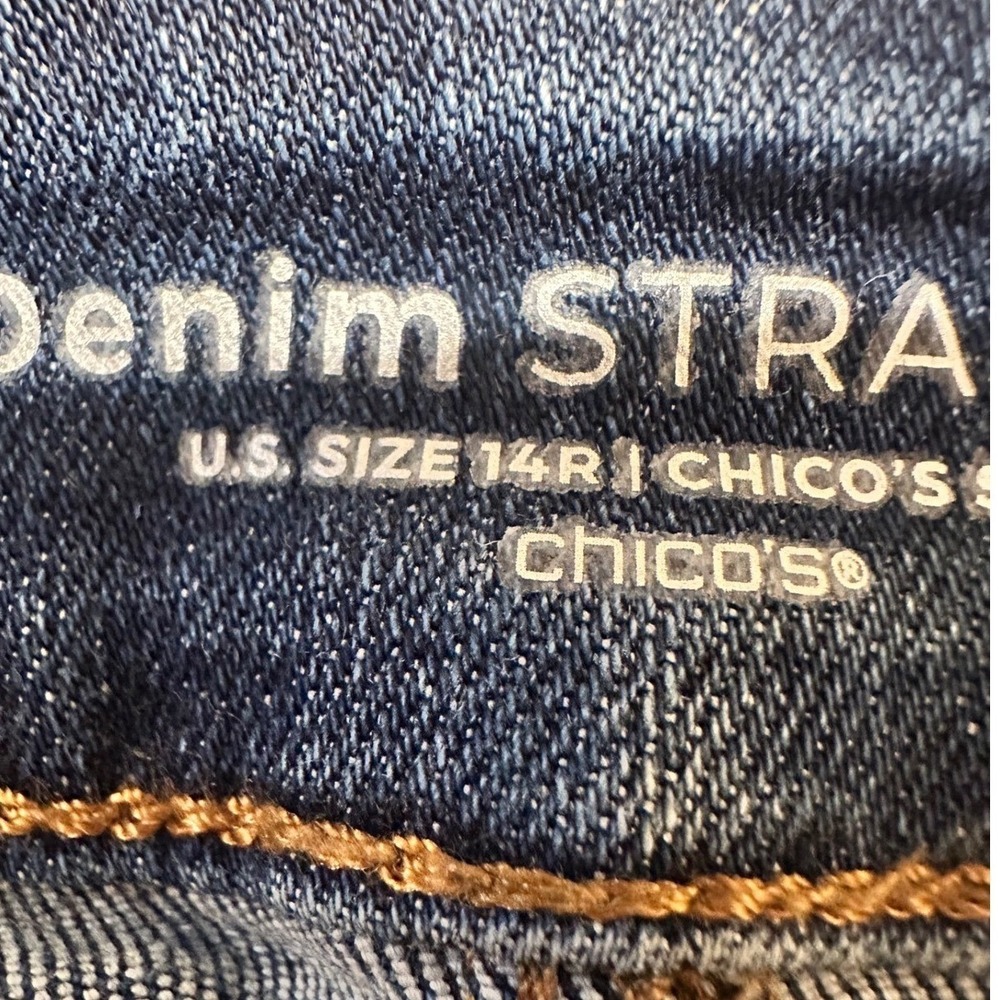 Chico's Define Me Denim Straight Leg Ankle Jeans Size 14R Blue Wash - Picture 4 of 8